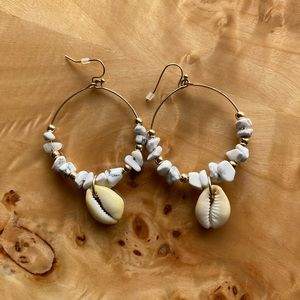 Puka hoops. Beautiful.